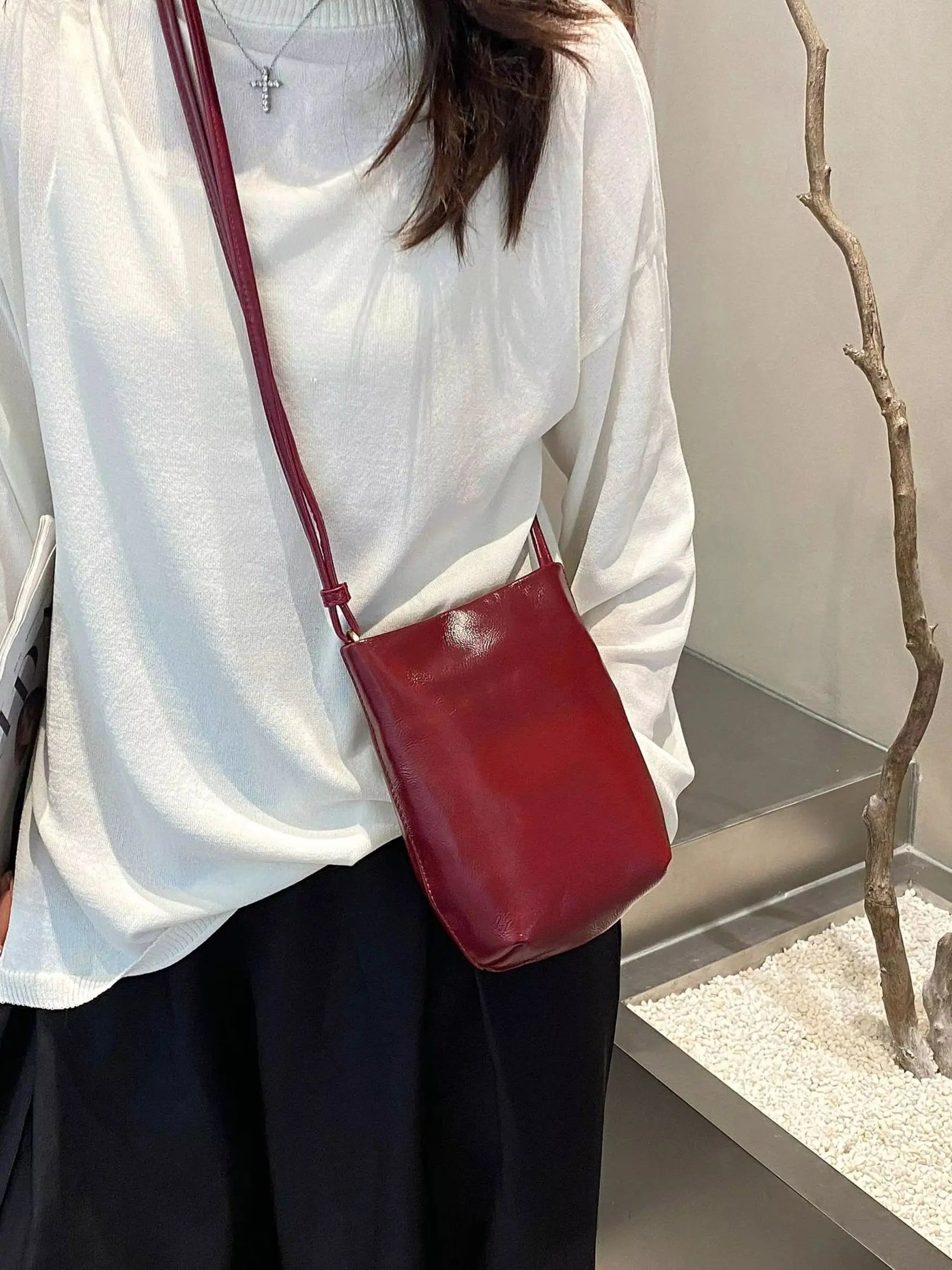 

Genuine Grade Leather Women Shoulder Crossbody Bag Luxury Designer High Quality Soft Cowhide Ladies Small Buket Bag Female New