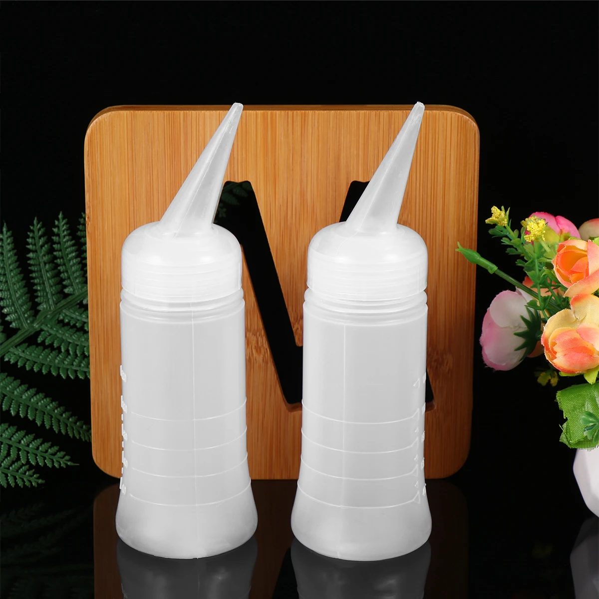 

5pcs Dye Shampoo Containers Water Set Shampoo Containers Spray Bottle Plastic Packing Bottles Salon Home Use Dry Cleaning