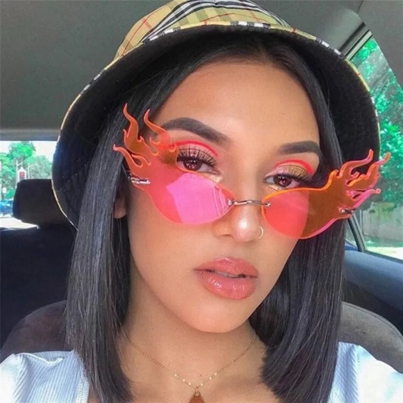 Luksusowa moda ogień płomień okulary kobiety Rimless Wave okulary metalowe odcienie dla rocznika kobiet lustro okulary UV400