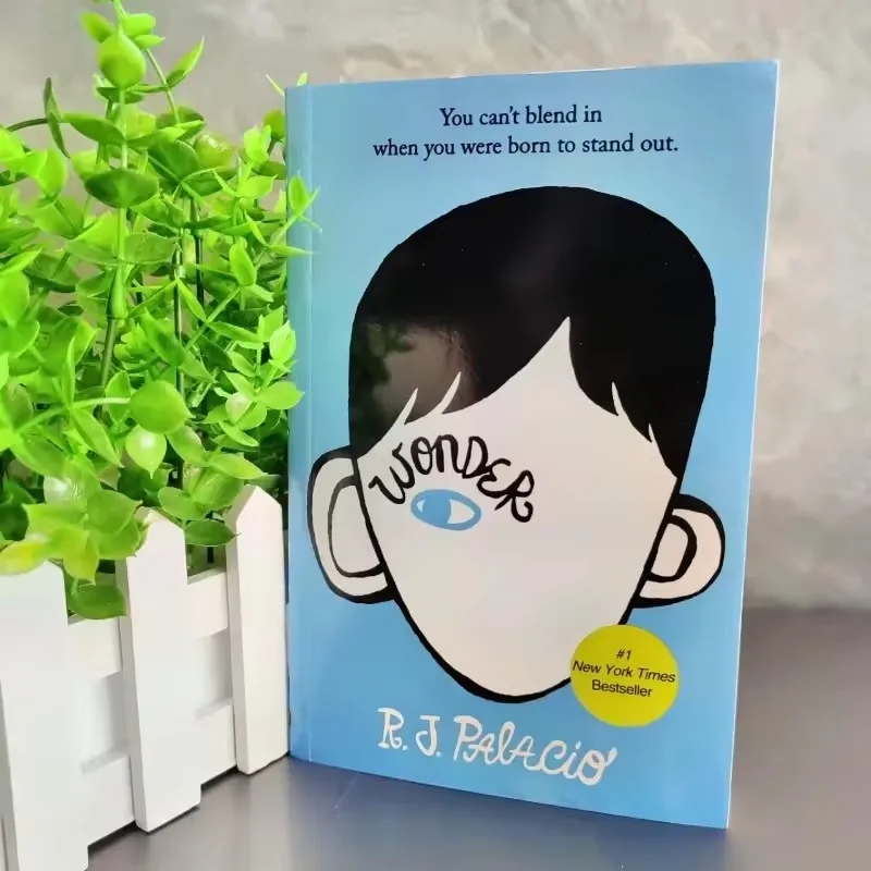 Wonder de R.J.Palacio - Corgi Books, libro en inglés con tapa blanda: una historia conmovedora del extraordinario viaje y la bondad de August Pullman
