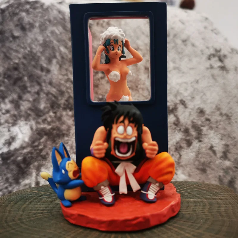 Figuras de Anime de Dragon Ball, estatua de colección de 9cm, modelo de decoración, regalos de juguetes, Bulma, Yamcha, Peeping