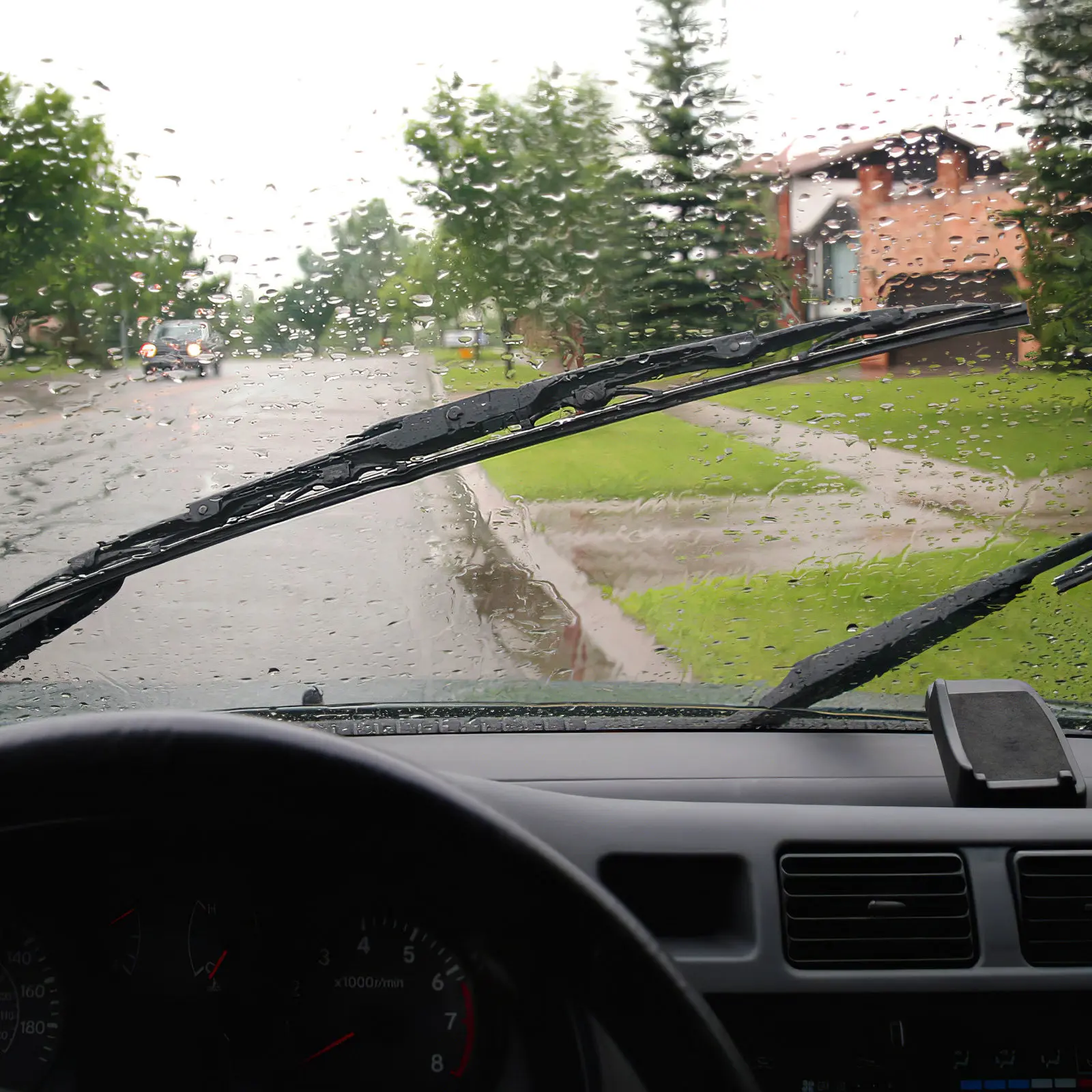 

10 шт. сменных лент для бескаркасных автомобильных стеклоочистителей: термостойкие, износостойкие, обеспечивают четкий обзор, долгий срок службы