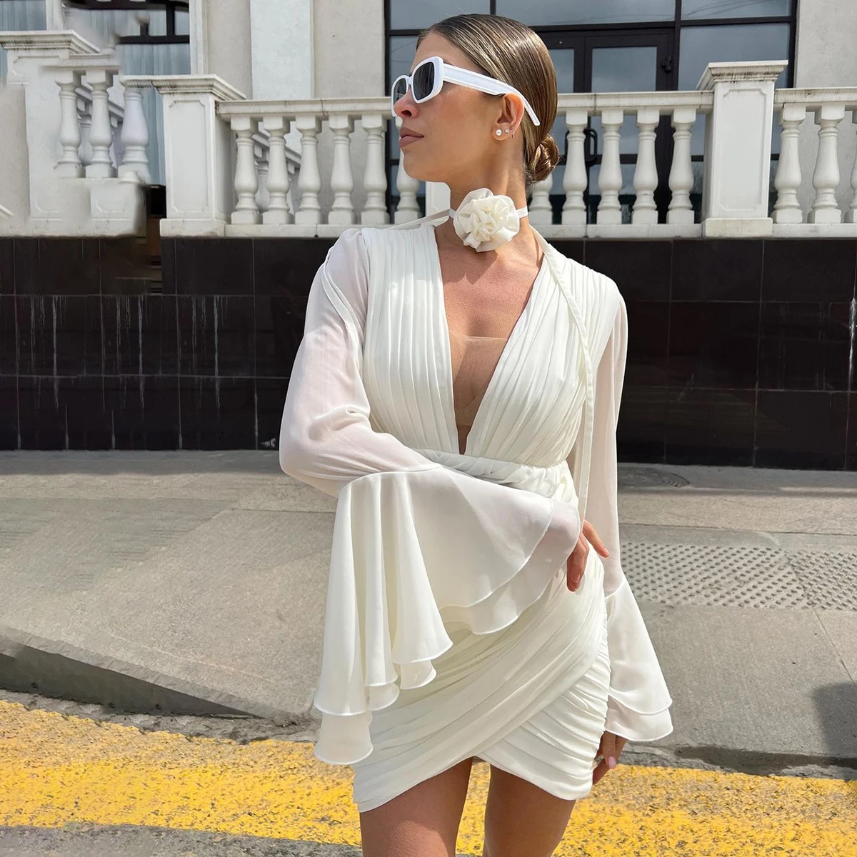 Full Legnth Flare Sleeves Chiffon Above Knee Bridal Gowns Deep V Neck Sexy Ruching Asymmetrical Mini Chic Short Wedding Dress