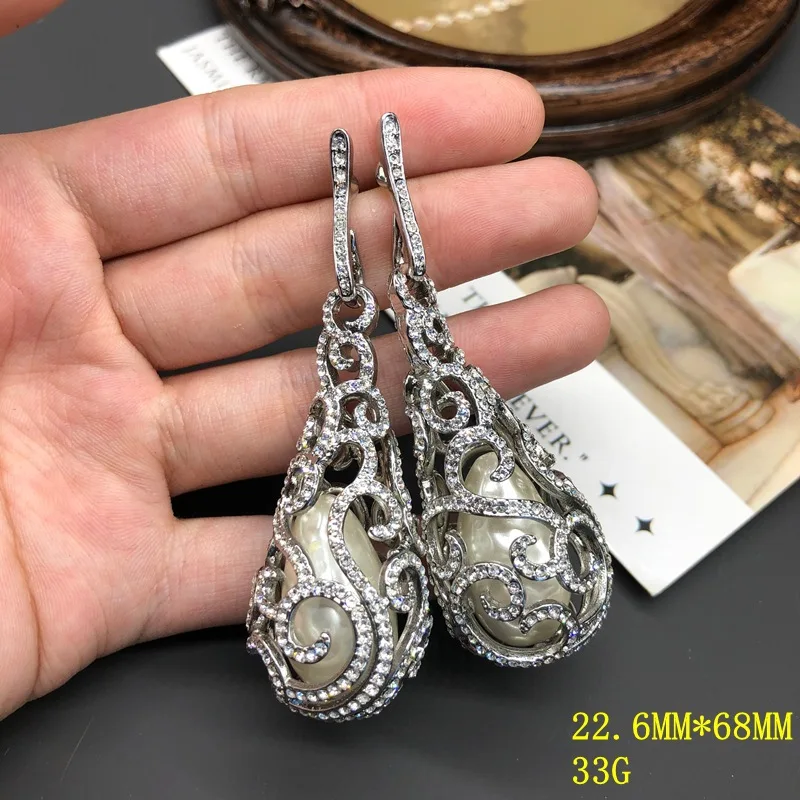 Hollow Out Water Drop Earrings Woman Palace Style Pearls Jewelry Fashion Vintage Exquisite Elegant Aretes De Mujer Pattern Ear