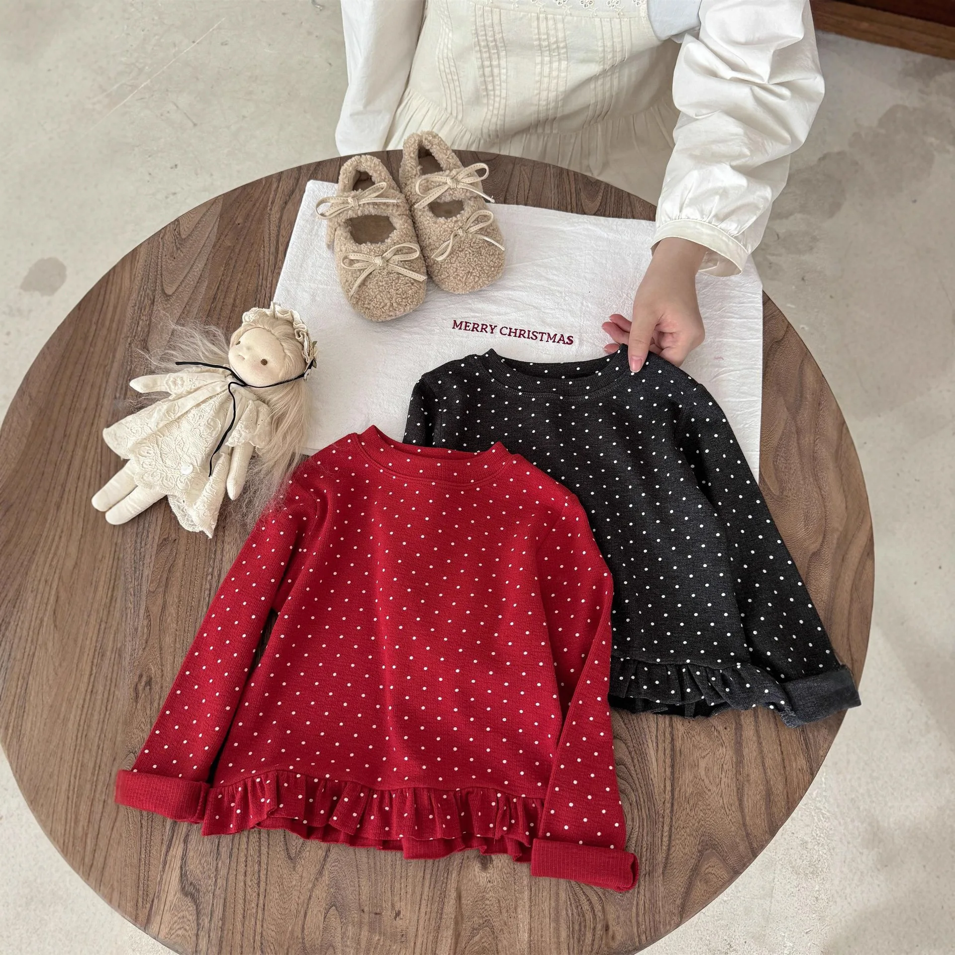 

Girls T-shirts 2025 Spring Autumn New Korean Black and Red Polka Dot Bottom Shirt Stacked Fashion Long Sleeve Top