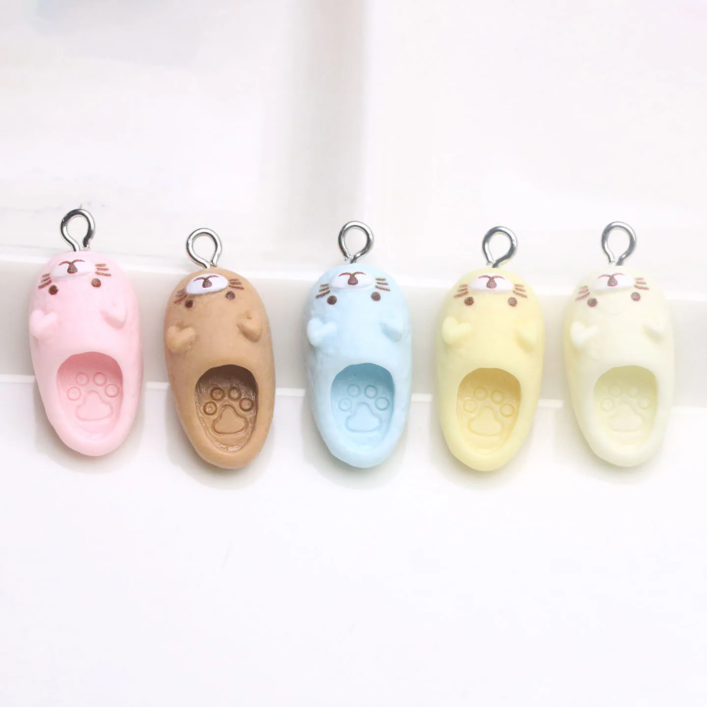 5Pcs New DIY Resin Cat Slipper Pendant Cute Plush Style Handmade Accessories Phone Chain Earrings Small Charm
