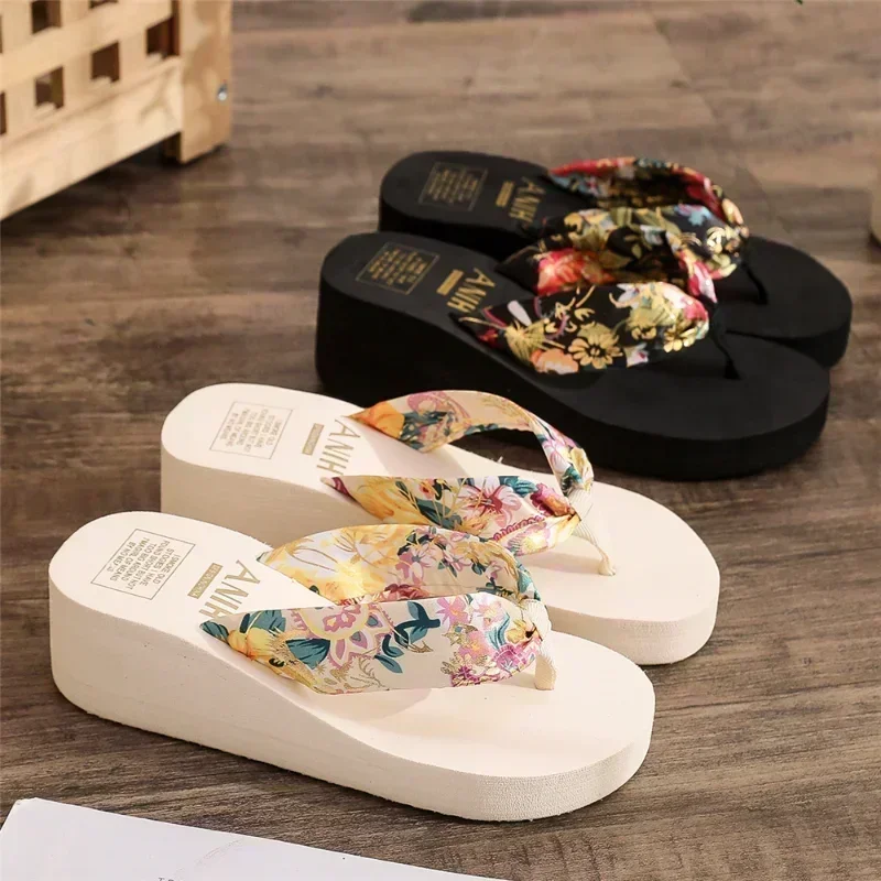 Femmes tongs été mode plage plate-forme pantoufles décontracté extérieur sandales à talons compensés été femmes chaussures 2025 1
