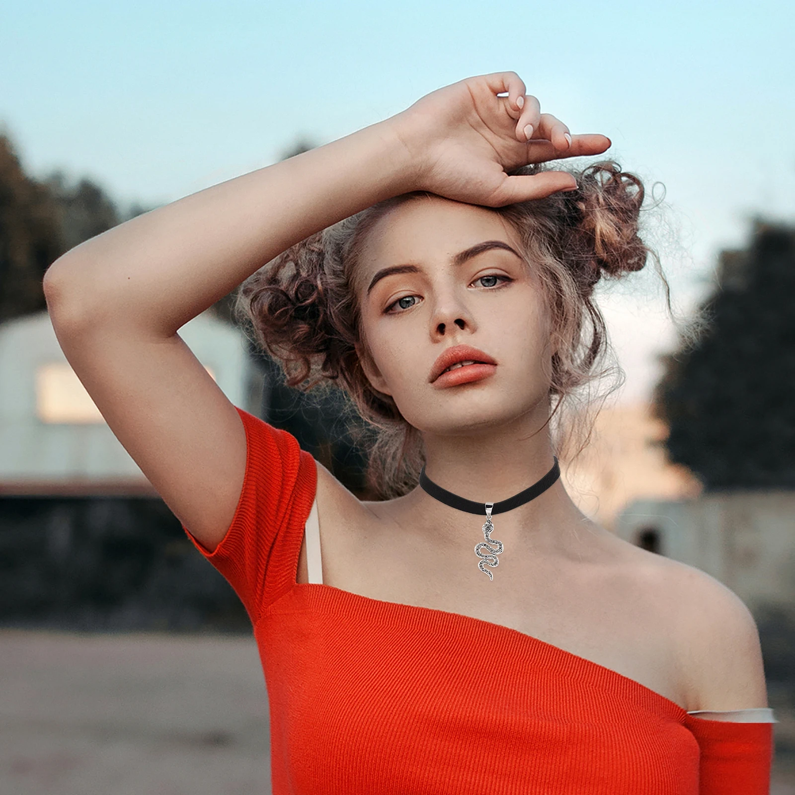 

Vintage Gothic Snake Choker Necklace for Women Collar Clavicle Chain Snake Jewelry Party Cosplay Daily Wear Choker Necklace