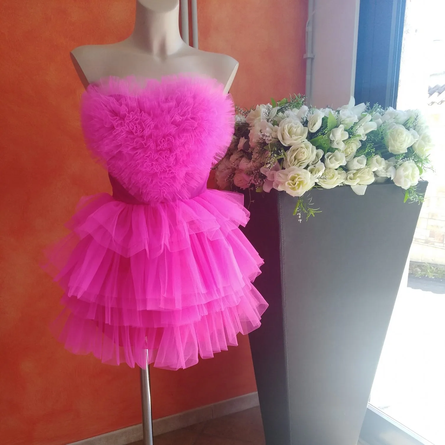 

Couture Fuchsia Sweetheart Layered Short Women Dresses With Ruffles Trimmed Details Candy Girls Party Dress Real Image