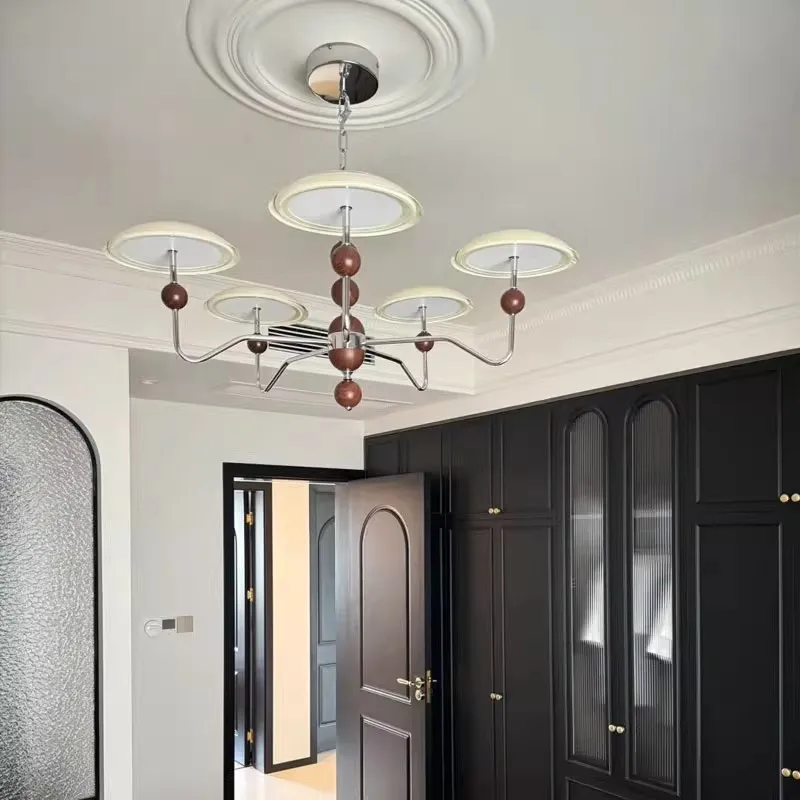 French Vintage Livi…