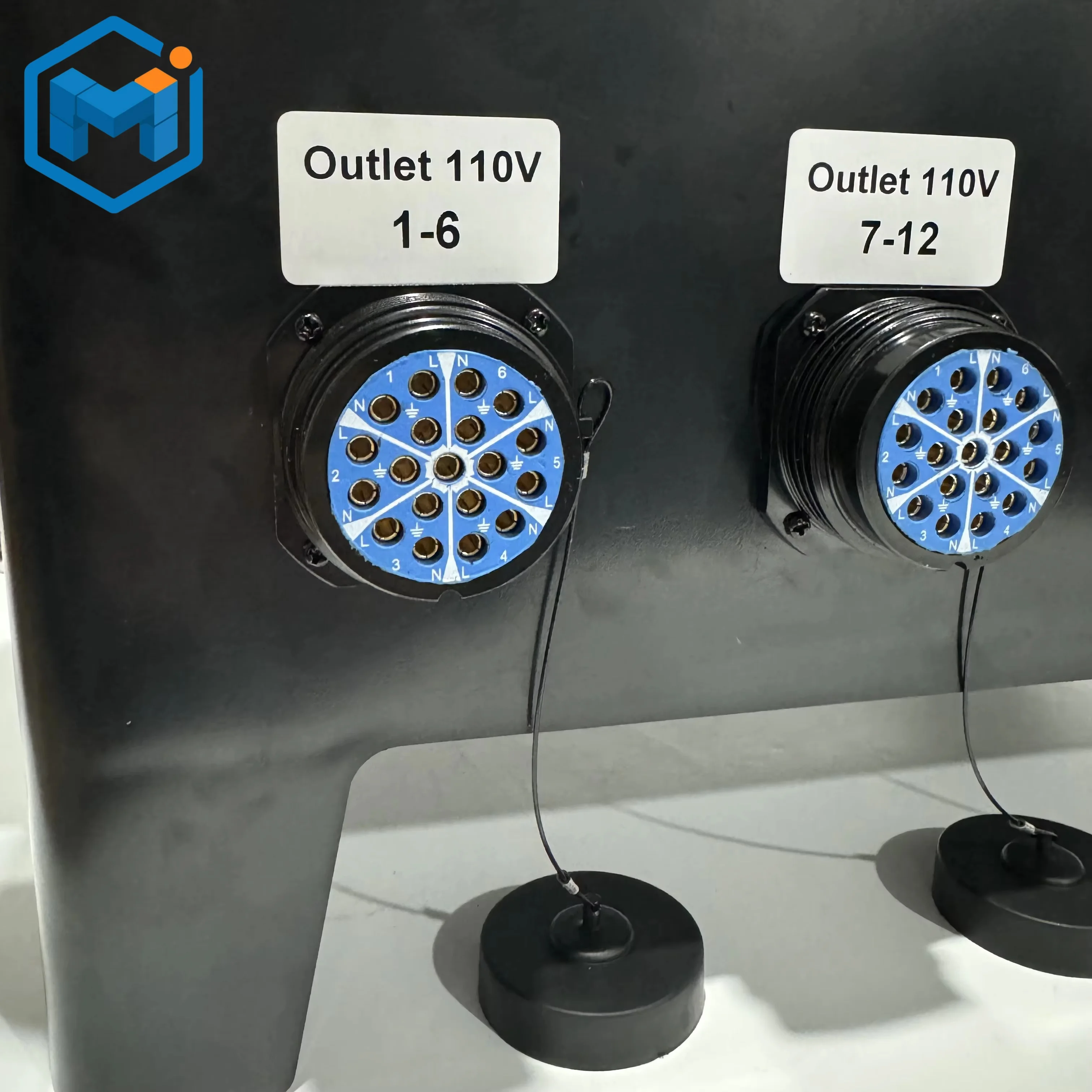 125 Amp Ceeform to 4 Socapex Outlets Power Distro Box