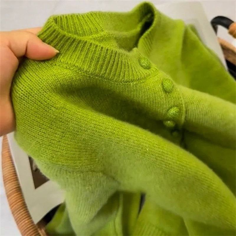 2025 Autunno Moda High-end Super Bello Top lavorato a maglia Allentato e pigro Piccola giacca maglione verde profumato per le donne