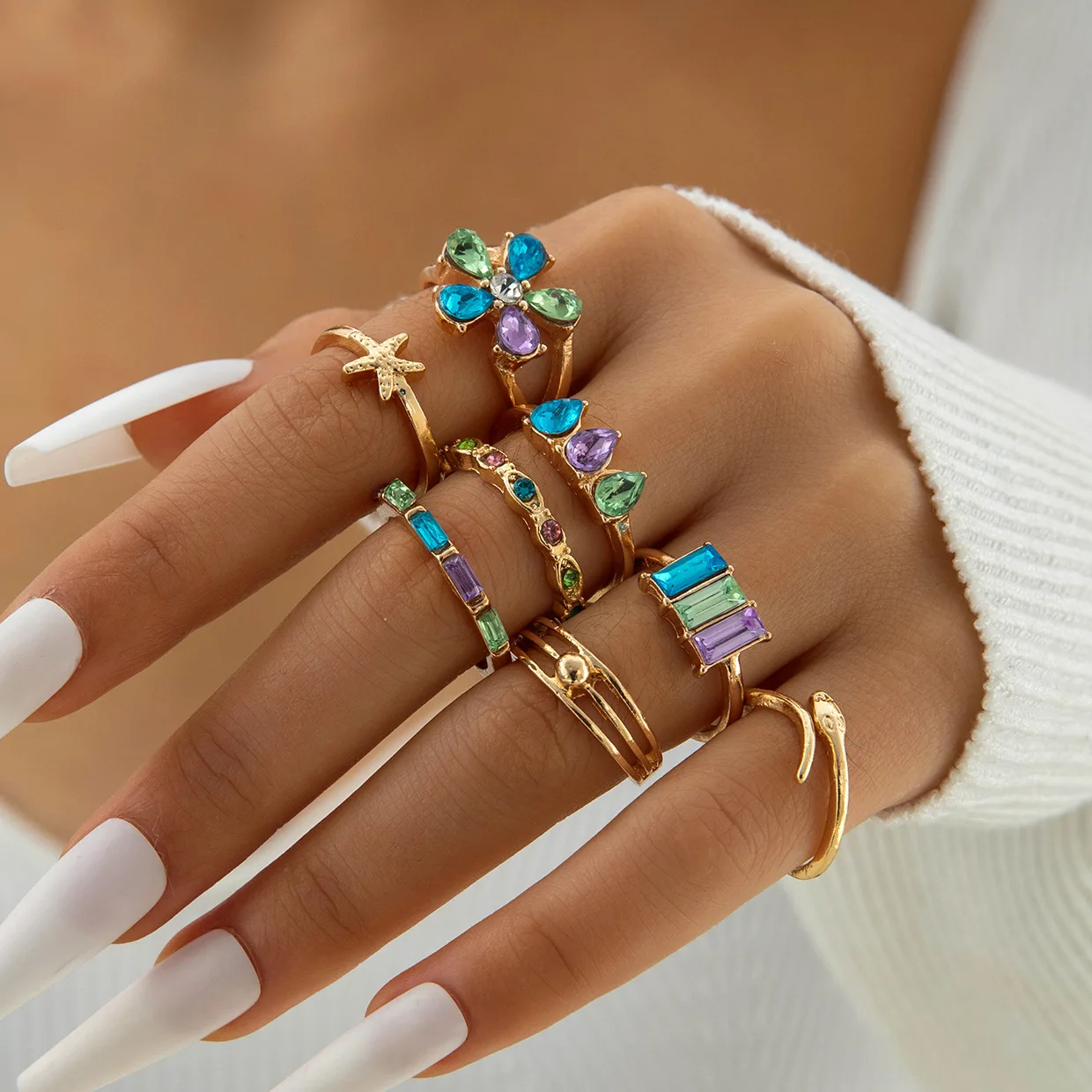 European and American cross-border light luxury OL colored diamond flower gemstone ring, geometric serpentine scallop eight-piece ring set