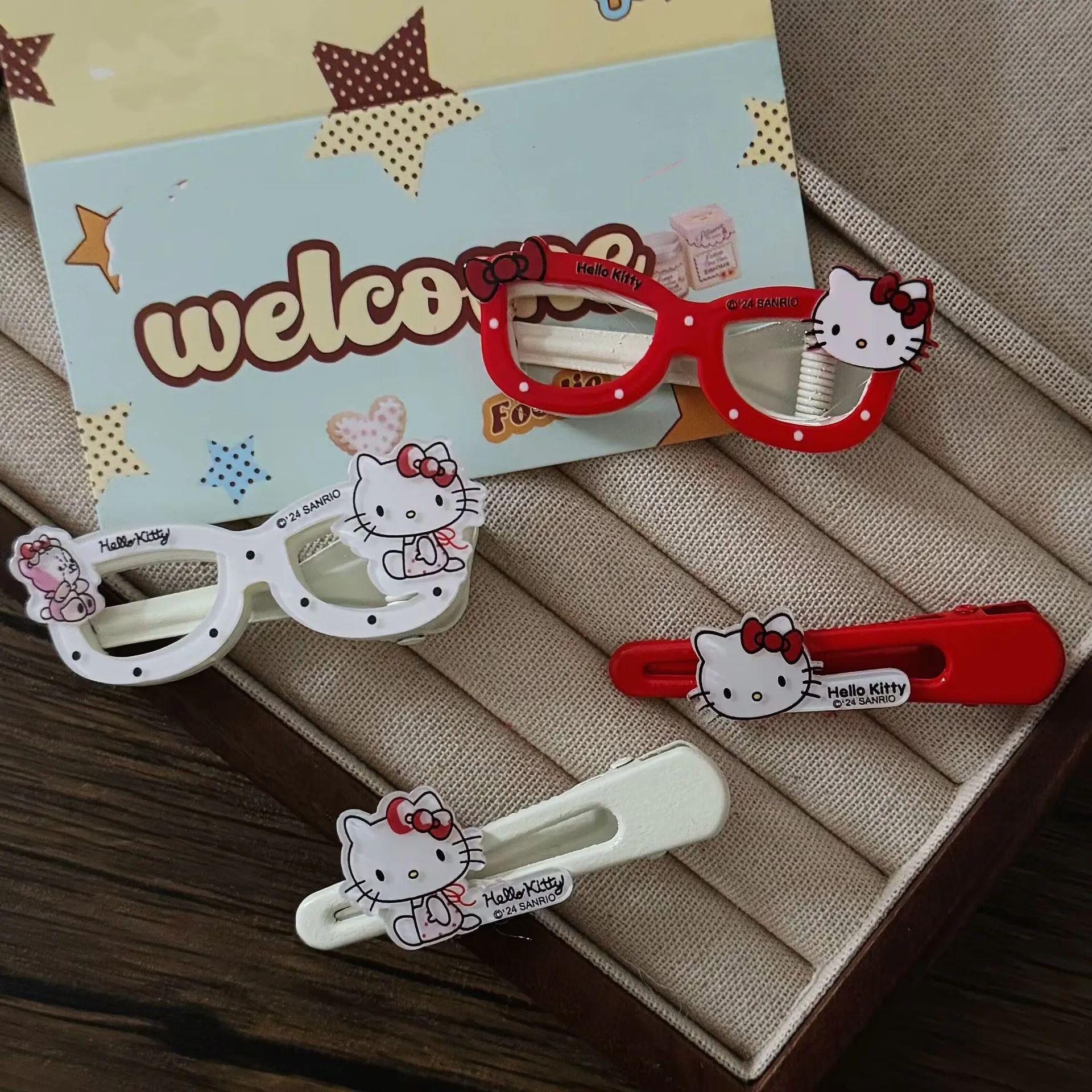 

Sanrio Hellokitty style acrylic glasses cat hair clip Japanese sweet girl style side duckbill clip hair clip hair clip