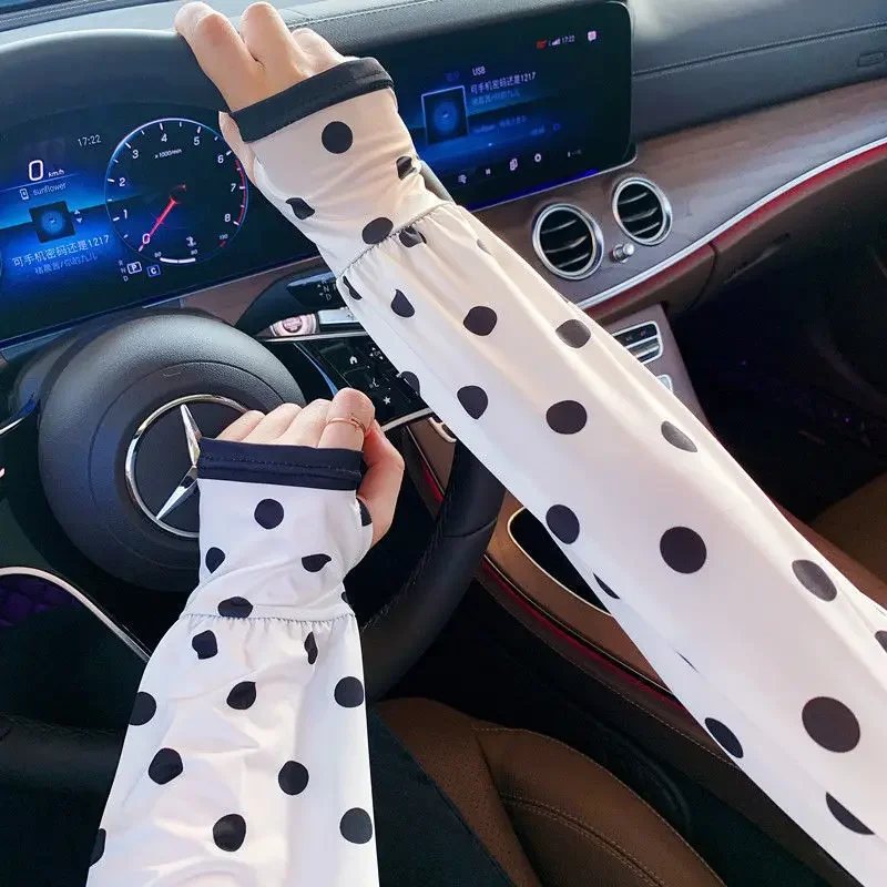 أكمام فاخرة للحماية من الشمس من الحرير الجليدي للنساء صيف جديد للمشي لمسافات طويلة مقاومة للغاية وأكمام مستشعة للثلج قفازات تسلق رفيعة