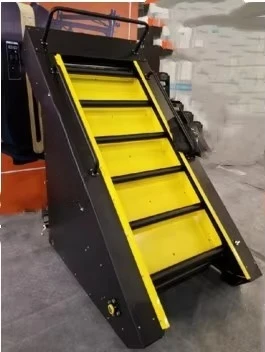 آلة اللياقة البدنية في صالة الألعاب الرياضية آلة تسلق السائر الكهربائية ، آلة تسلق الدرج للبيع