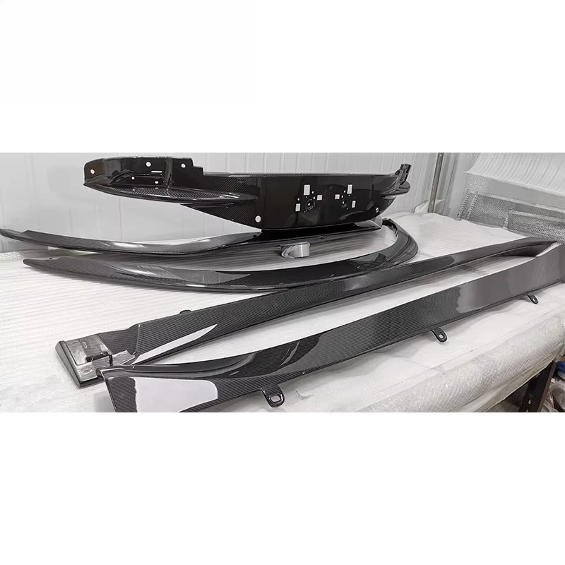 Dry Carbon Fiber Car Body Kit Front Lip Rear Spoiler Rear Diffuser  forAston Martin DB11 Vantage 2019-2021