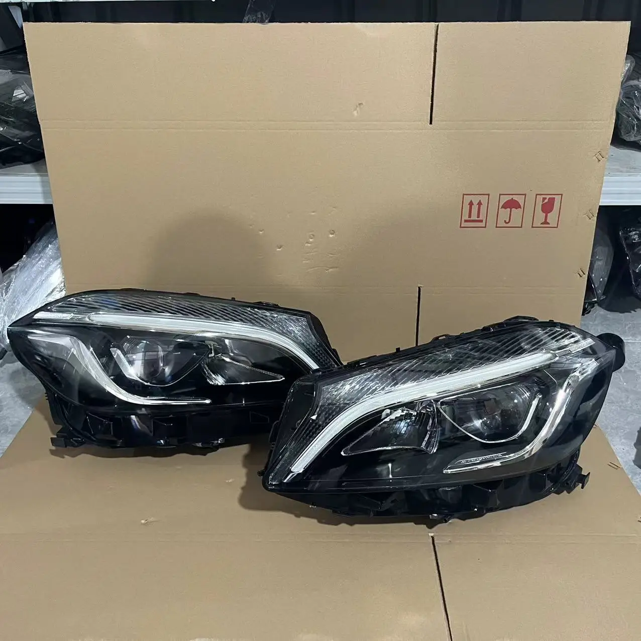 

Car Headlight assembly For Mercedes-Benz a class w176 led DRL daytime running light turn signal head lamp