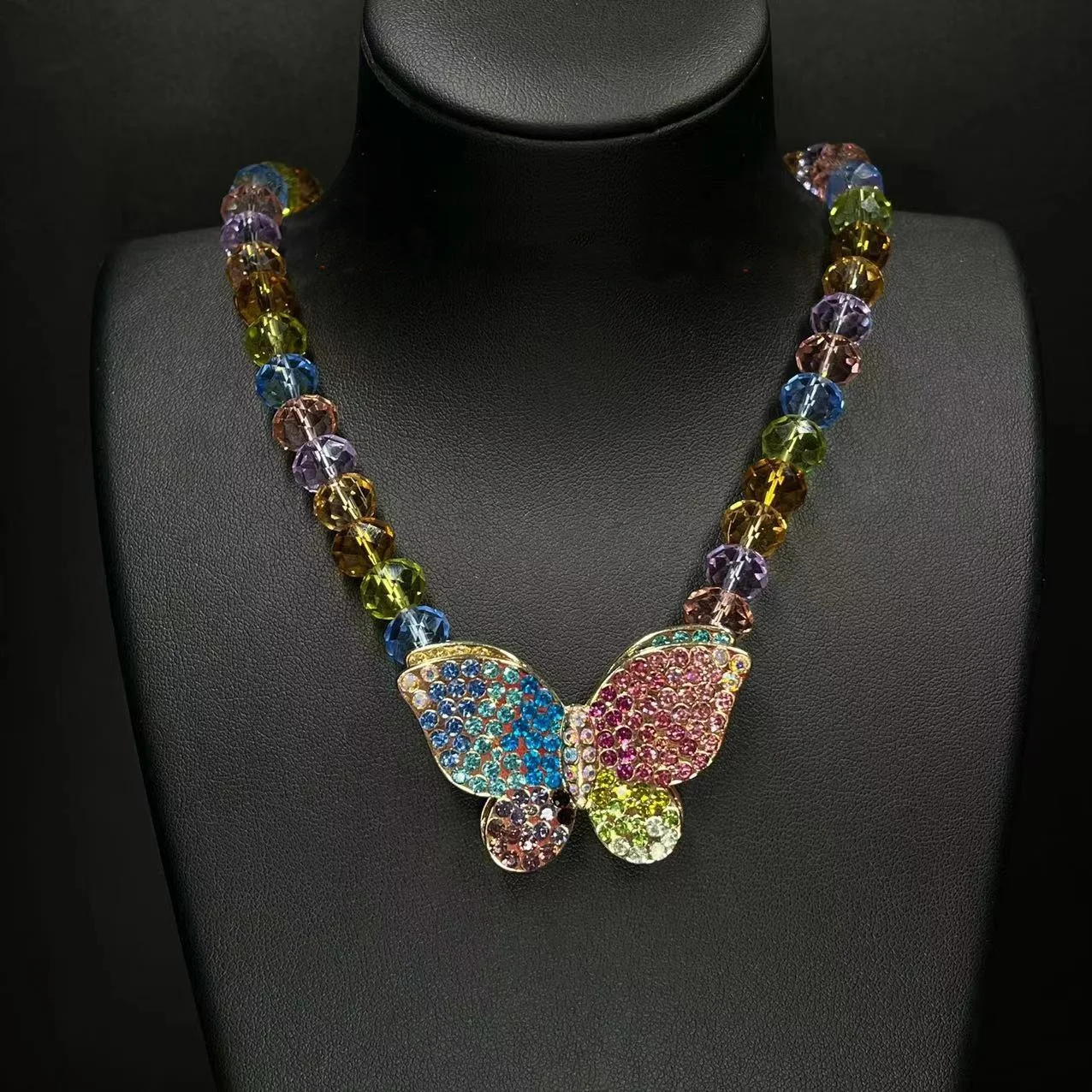 European and American medieval vintage sweet and dreamy double-layer inlaid color zircon butterfly necklace