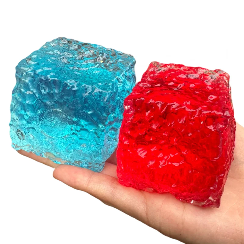 スクイーズアイススキン麦芽糖フィジェットトイ光沢のある正方形ストレス解消スクイーズトイソフトキューブスローリバウンドトイ友達へのギフト、お祭りの贈り物に