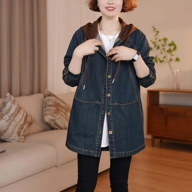 Giacca di jeans patchwork con cappuccio in due pezzi finta da donna 2025 Primavera Autunno Versatile moda casual Vestibilità ampia Top medio lungo giovanile