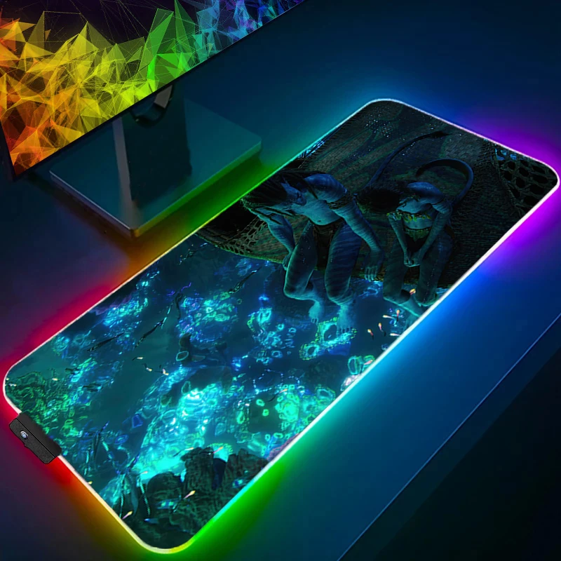 Tappetino per mouse RGB Bordo bianco Kawaii Avatar Tappetino per computer di tipo velocità per lettori e-sport Tastiera per laptop Tappetino per mouse LED Tappetino da scrivania