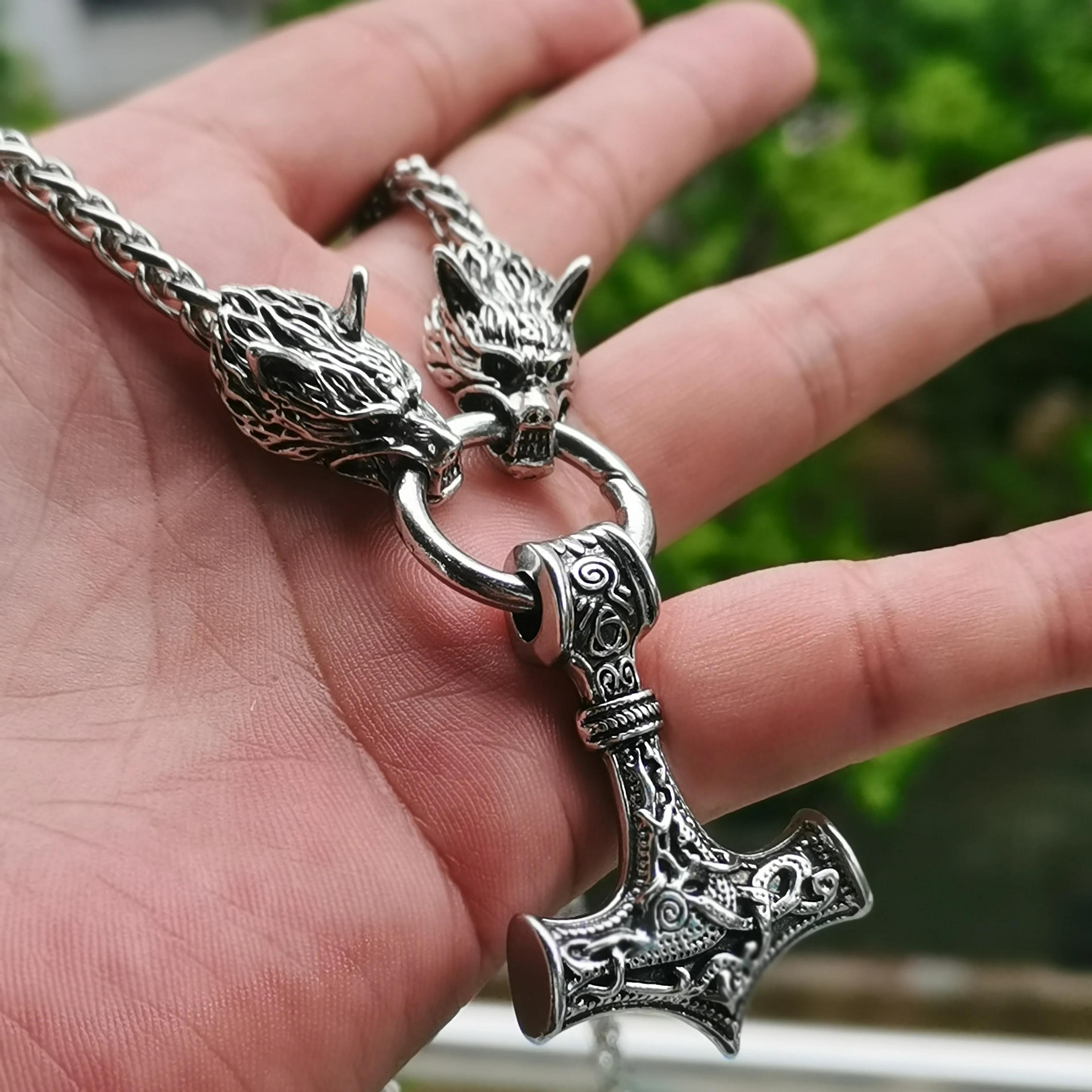 Charms Jewelry Pendants Nordic Celtic Men's Chain Necklace Double Wolf Head Viking Scandinavian Rune Accessories Norse Amulet