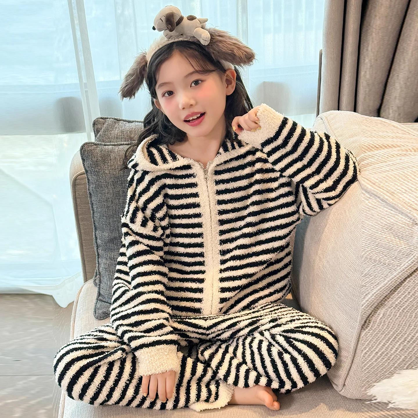 

Toddler Children Warm Hooded Coat Top+Long Pants Bottom Sets Child Velvet Warm HomeWear Sets Size 4-14Y Fall Winter Sleepwear