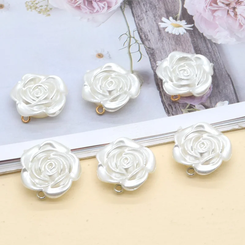 Dijes de resina de flores rosas blancas, 10 piezas, 24mm, pendientes elegantes, accesorios para el cabello, colgante, decoración, fabricación de joyas DIY