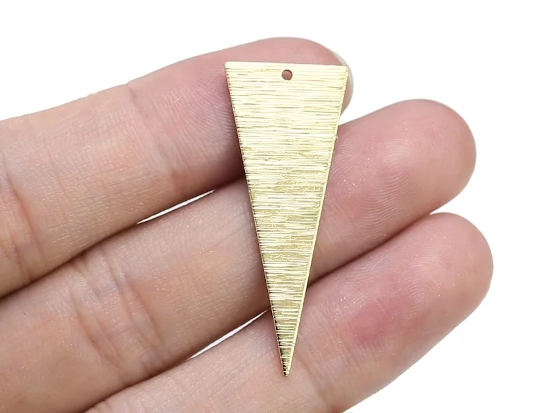 10pcs Textured Triangle Earring Charms, Geometric Brass Findings, 37.5x15x0.85mm, Necklace Pendant, Jewelry Making R2400