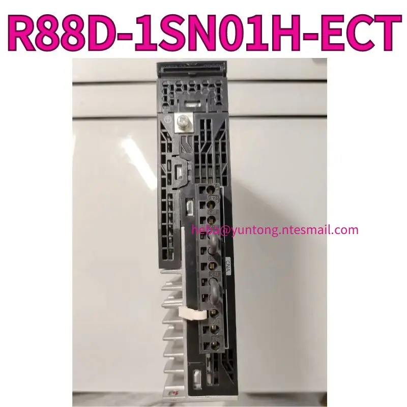 Nuovo servoazionamento R88D-1SN01H-ECT 100W