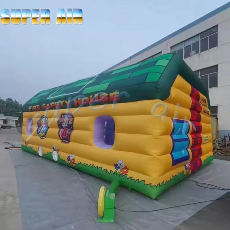 Gorąca wyprzedaż, niestandardowy, dmuchany kwadratowy namiot o tematyce bezpieczeństwa pożarowego na zewnątrz, dmuchana stacja strażacka na imprezy.