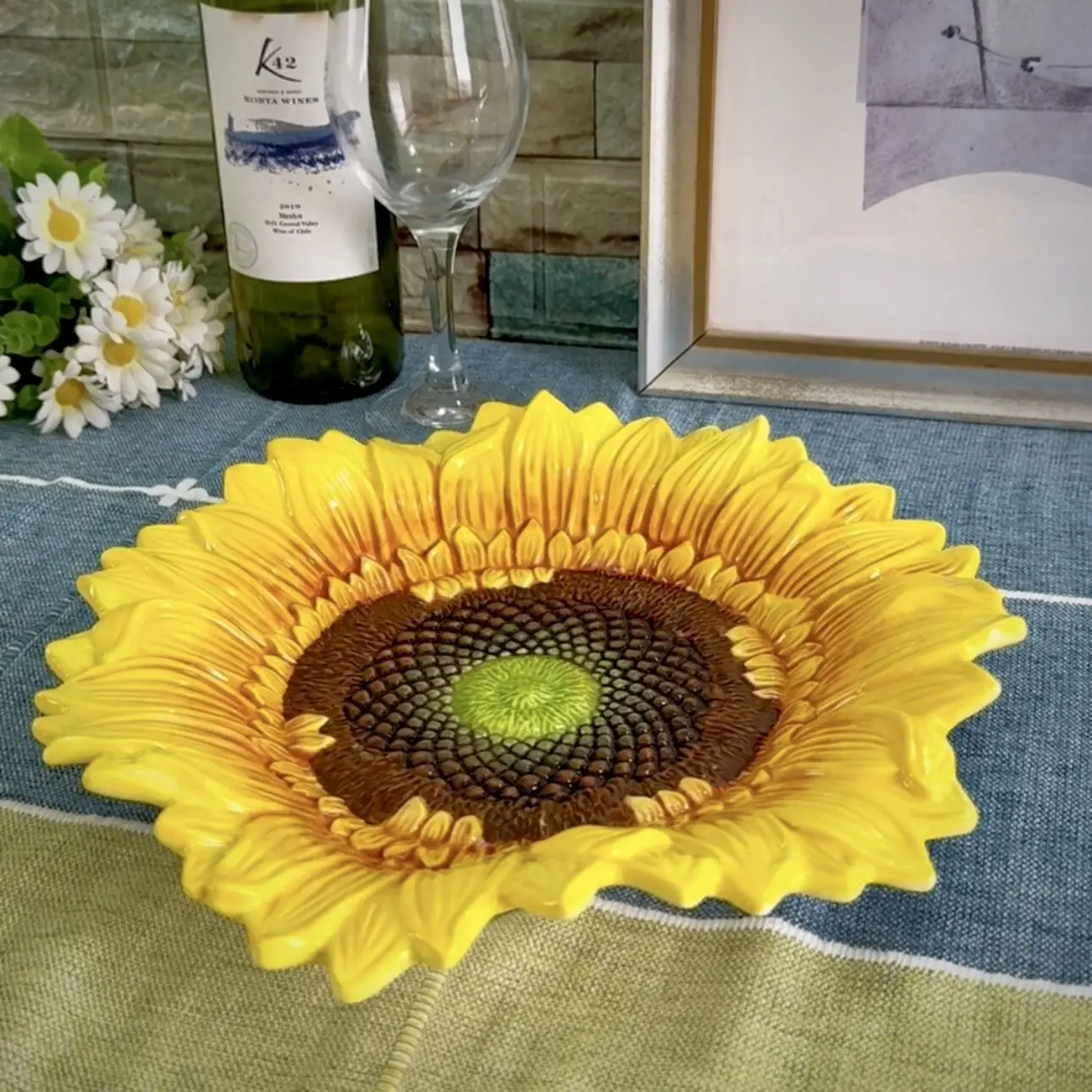 

Ceramic Creative Sunflower Fruit Candy Storage Dish Dessert Snack Salad Plate Home Decor Wedding gift Decoration Figurine