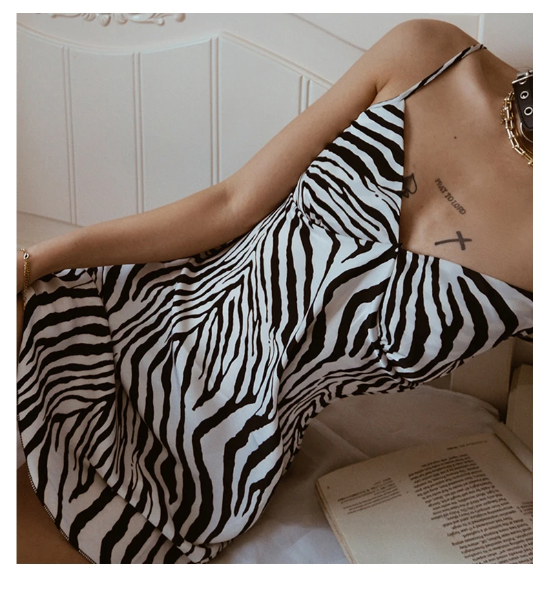 

Summer Nightdress Sleepwear Zebra Print Nightgown Sexy Mini Lingerie Women Satin Sleep Home Dressing Gown Bathrobe Loungewear