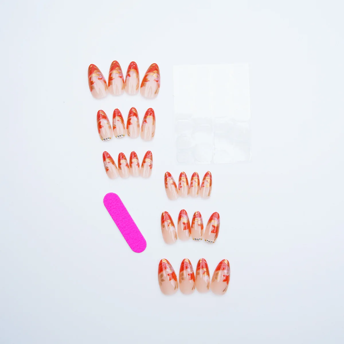 24개 그라데이션 메이플 브라운 리프 모양의 가짜 손톱, 골드 라인 라인스톤 아몬드 프레스온 네일, 우아한 가을 감성 매니큐어