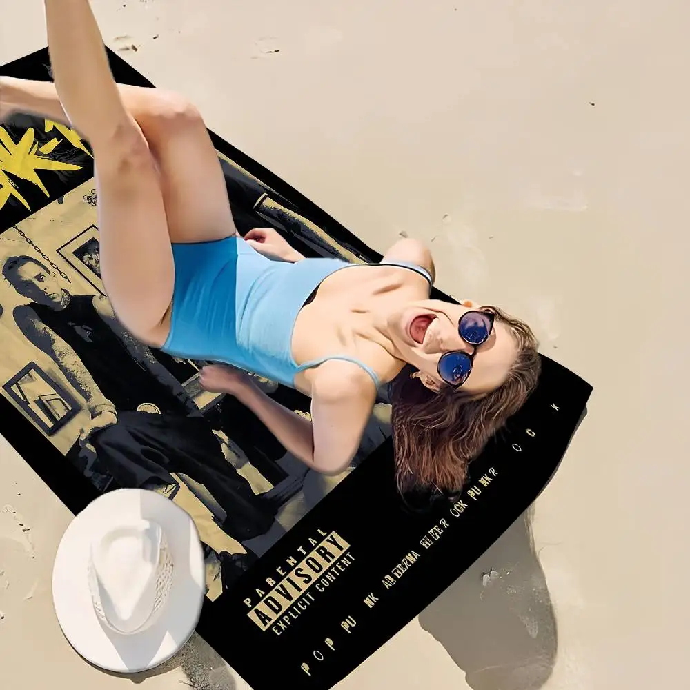 Rock Band B-Blink 182 Bath Towel Microfiber Soft Water Absorbing Breathable For Girl Kids Decorative Cartoon Beach Towel