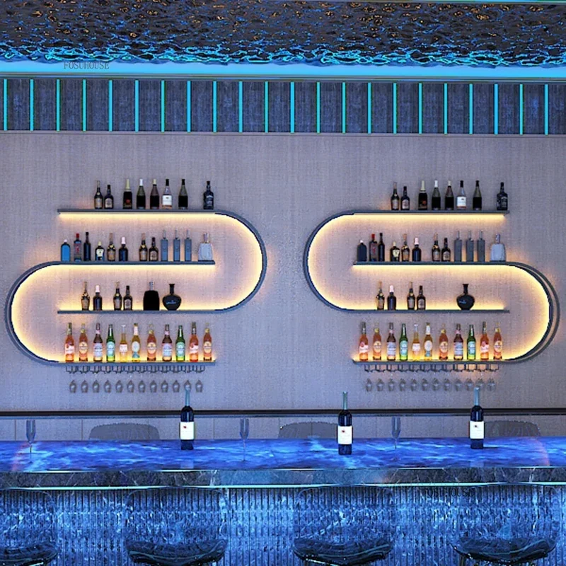 Nordic Iron Art Weinschränke Wandmontiertes Weinregal Designer Geometrische Kunst Restaurant Display Vitrine mit Lichtbalkenmöbeln