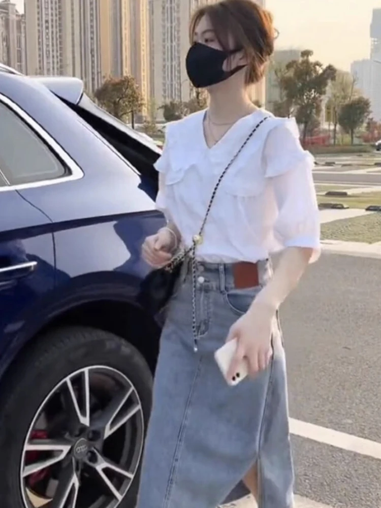 

Summer Women's Fashion plus Size Denim Skirt Set High Waist Breathable Short Sleeve V-Neck Shirt And Skirt Combo for Casual Wear