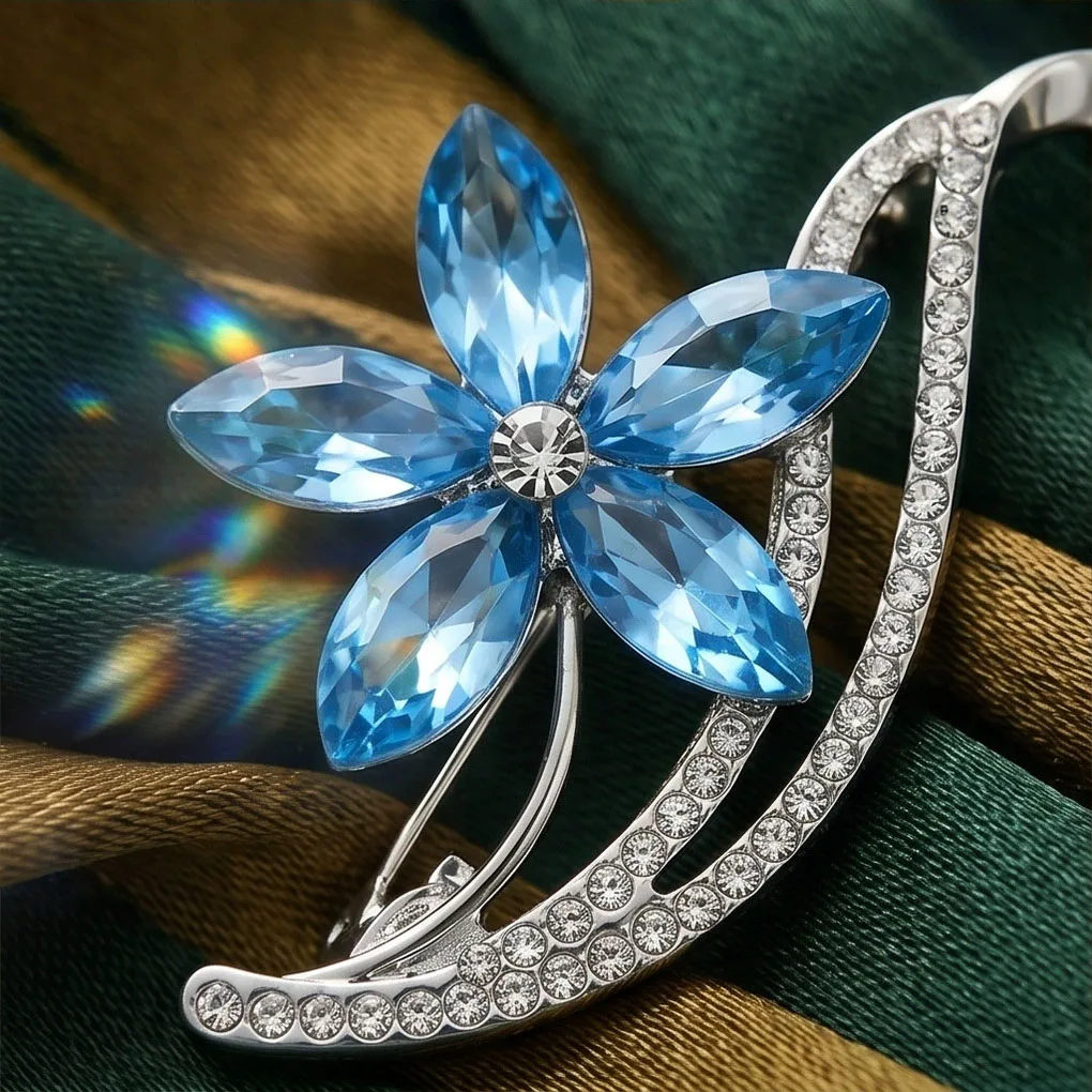 Exquisite Blue Crystal Flower Rhinestone Brooches For Women Fashion Luxury Corsage Pin Jewelry Unisex Gift Party Office Banquet