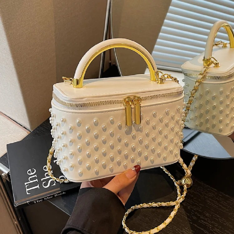 

Сумка для подгузников сбалансированной конструкции с научно продуманной структурой делает перенос на большие расстояния намного более комфортным.