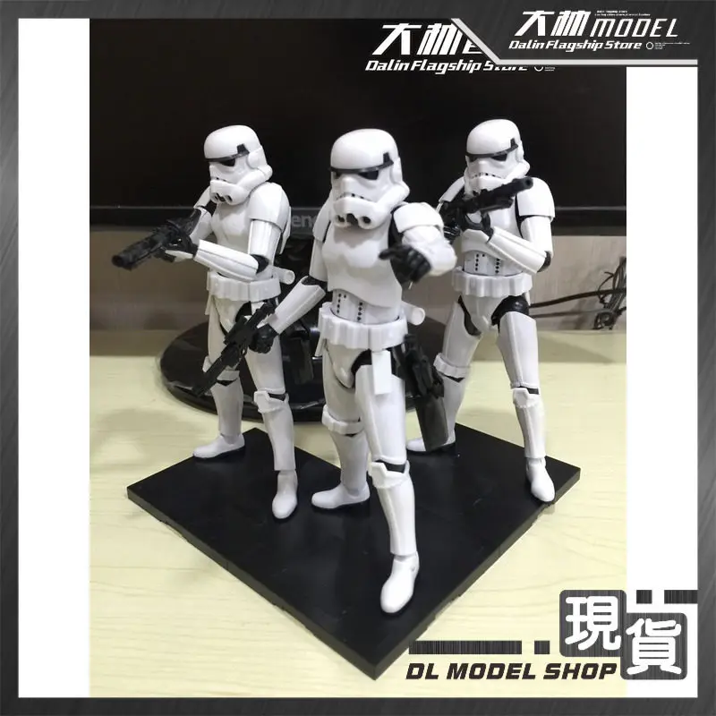 

White Soldier Assembly NuclearModel Atomic Model 1/12 Super Movable Storm