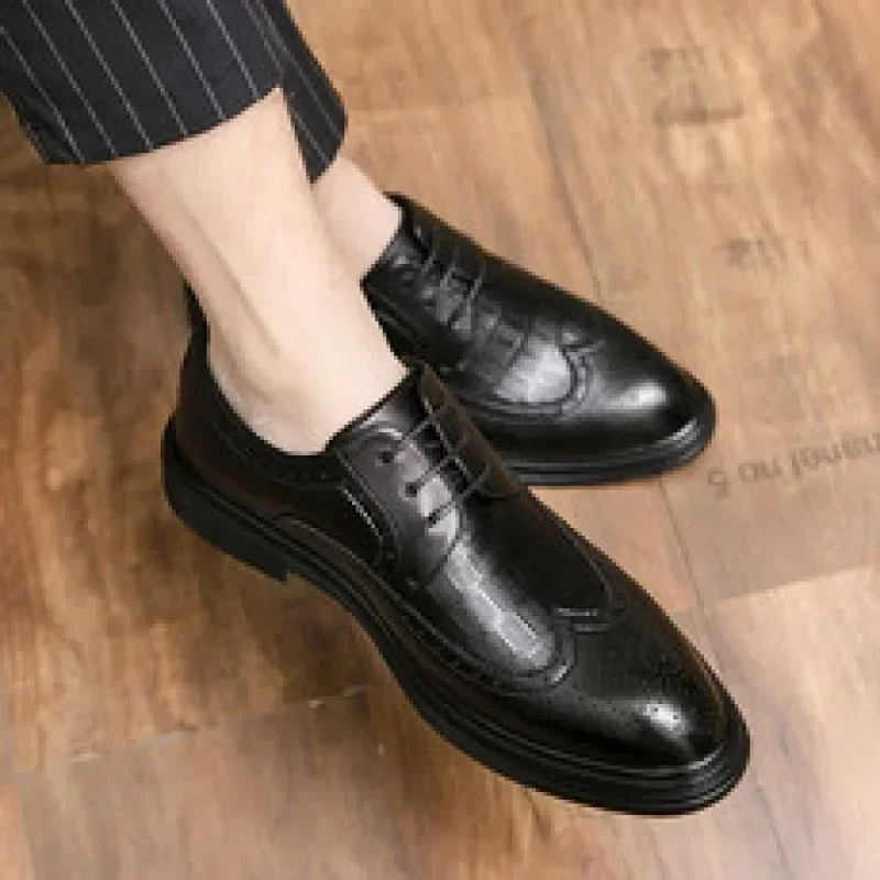 Chaussures en cuir verni pour hommes, chaussures provoqué en dentelle pointue Parker, mariage, affaires, fête, nouveau