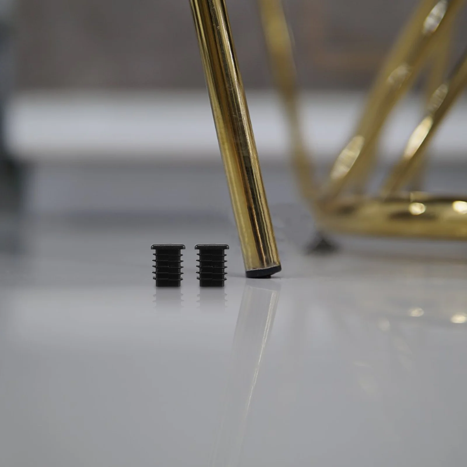 4 pezzi Tappi terminali in plastica con tubo quadrato filettato Tappi per piedi per mobili Copri gambe per sedie Elettronica meccanica