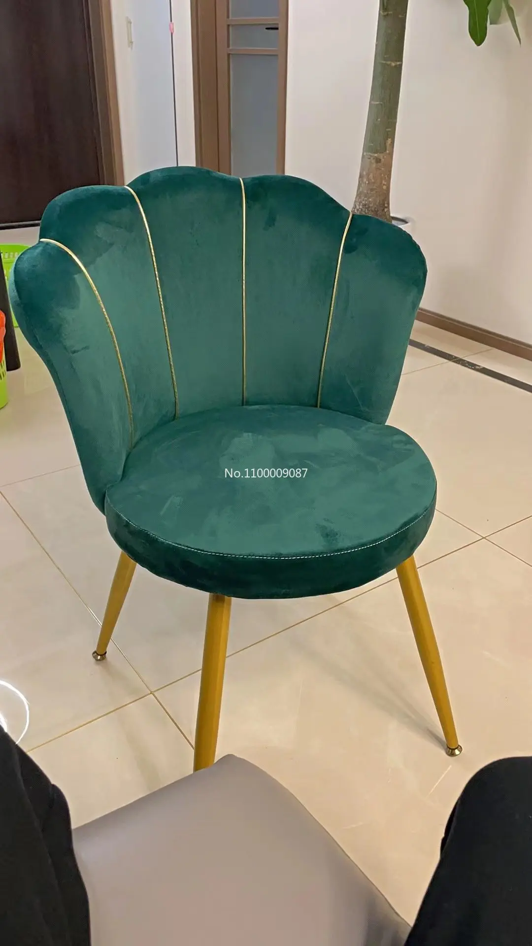 Modern Nordic Dressing Chair Velvet Home Living Room Dining Chairs Bedroom Furniture Makeup Stool كرسي cadeira 의자 Nail Chair