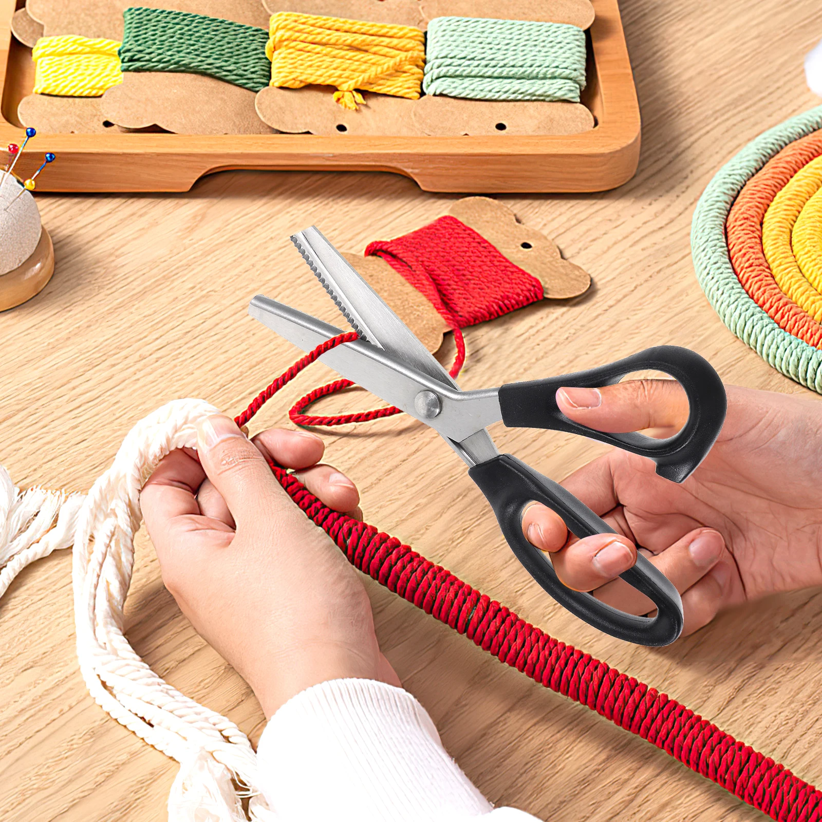 

Multifunctional Fabric Scissors Creative Sawtooth Durable Craft Cutting Tools For Paper Thread Decorative