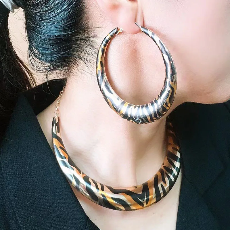 

Statement Punk Leopard Print Round Necklace Jewelry Set for Women Fashion Jewelry Vintage Metal Circle Hoop Earring Wholesale