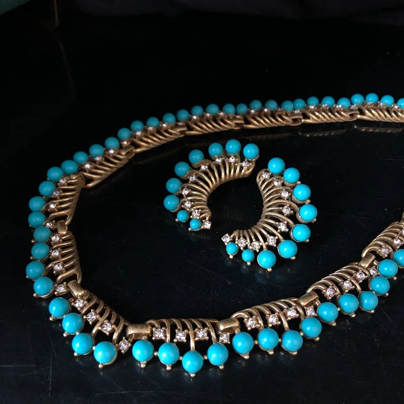 Antique Gold Turquoise Diamond-Studded Necklace Earings Set Retro Style Classic All-Matching Accessories for Women