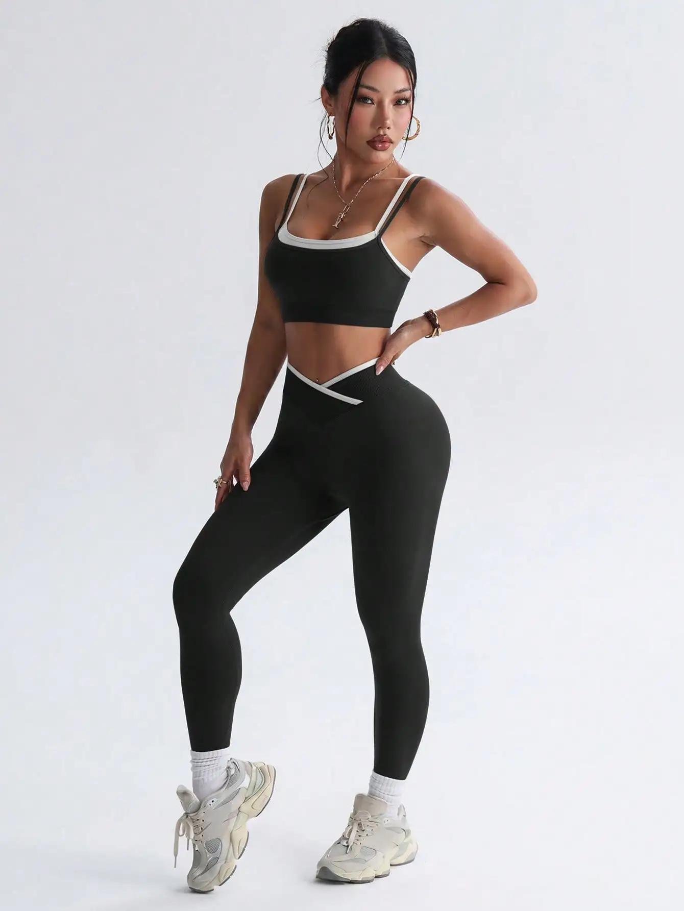 Nahtloses Yoga-Set für Damen, 2-teilig, Sport-BH, High-Waist-Leggings, verstellbare Träger, V-Taille, Po-Lifting, Workout – Detail 6