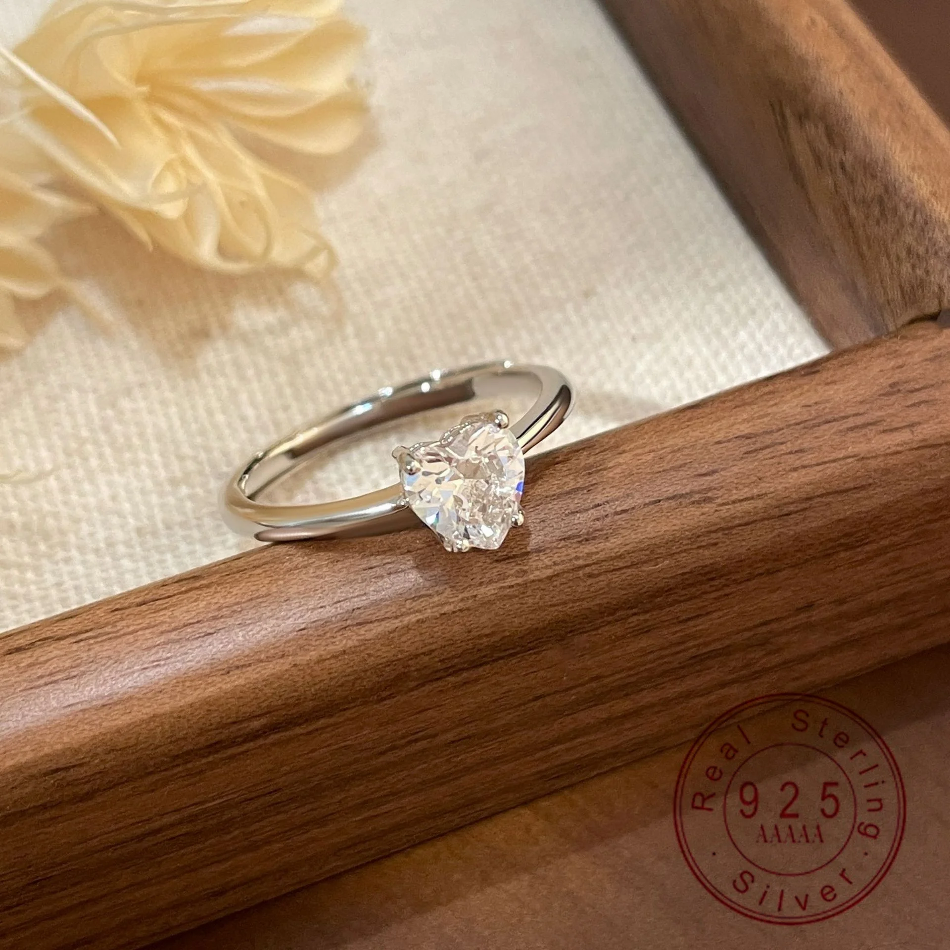 

Изящное кольцо-солитер из стерлингового серебра 925 пробы с фианитом в форме сердца для женщин, минималистичное обручальное/помолвочное кольцо, изысканное ювелирное украшение для женщин