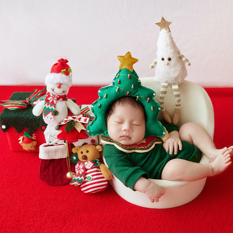 

Newborn Photography Props Christmas Tree Clothes Hat Set with Snowman Doll Decors Gift Box X'mas Theme Set for Studio Photoshoot
